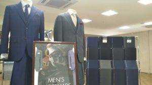 オーダーメイドスーツ展示販売会場の様子１