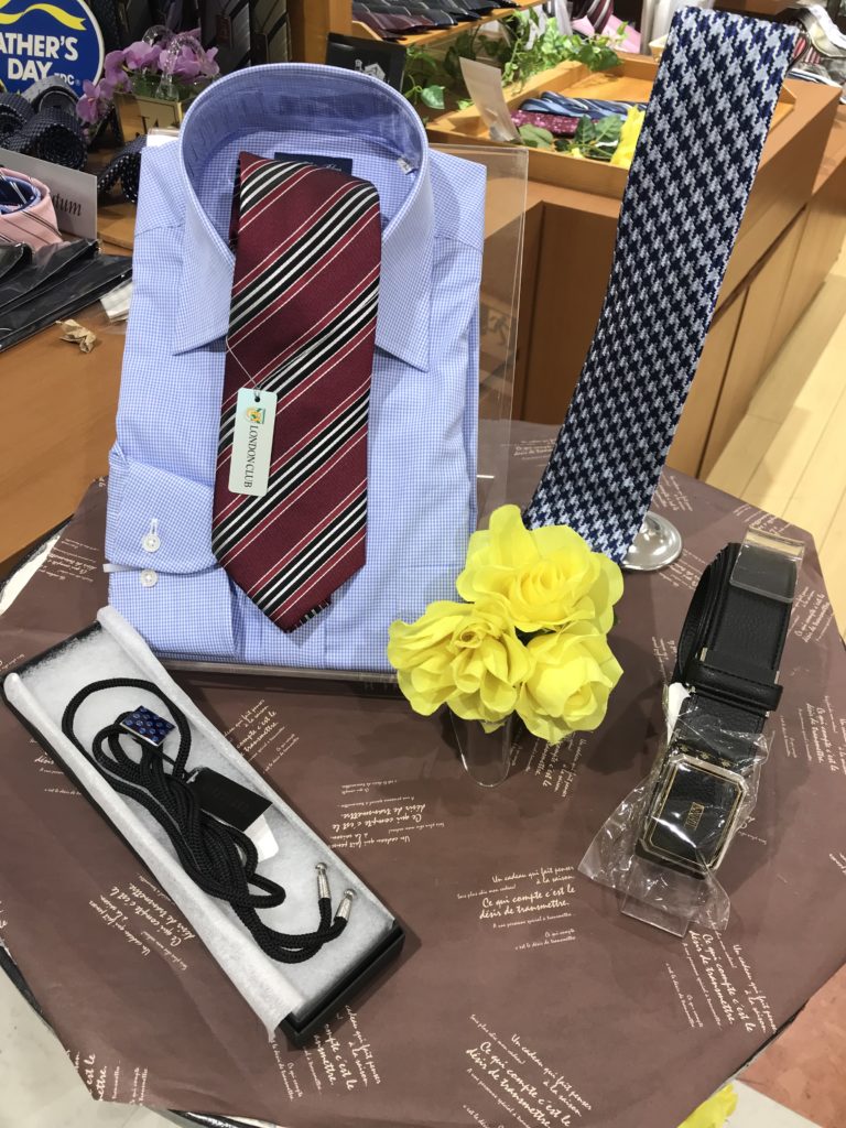父の日のプレゼントにおすすめ！ネクタイ、ワイシャツ、ベルト